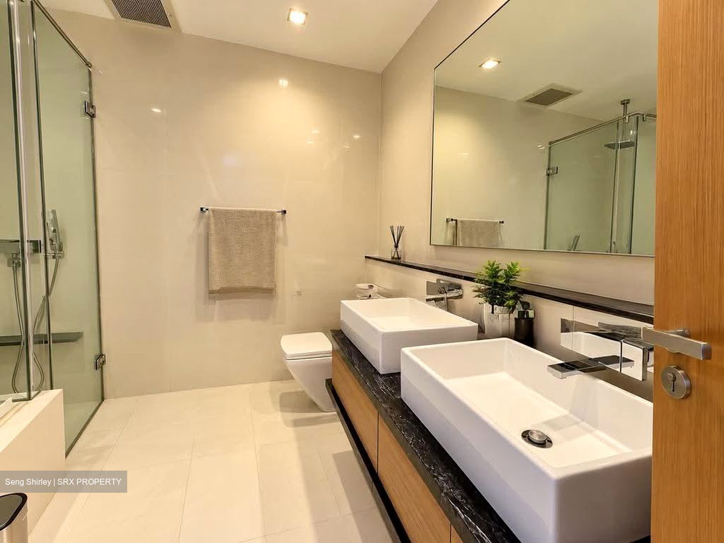 Marina Bay Residences (D1), Condominium #621743371